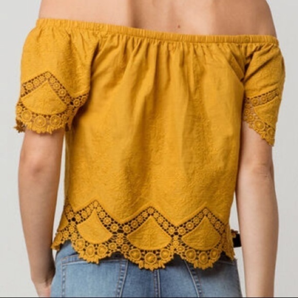Tillys Full Tilt Crochet Off The Shoulder Top Medium - Picture 2 of 5